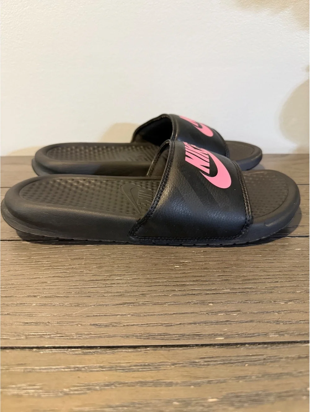 Nike black slide